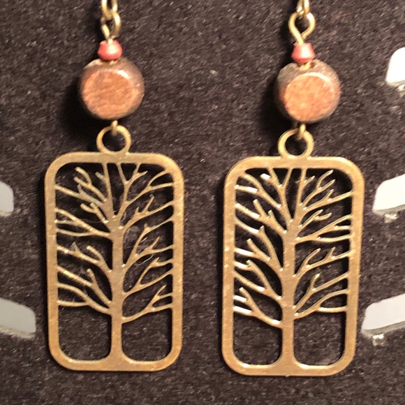 I call these Ancestry Pierced Earrings - Picture 4 of 7